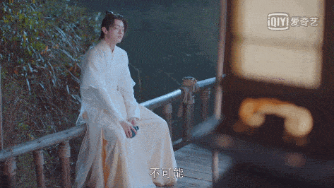惨兮兮中又带着凄美,美男子落泪也太让人心生怜爱了!