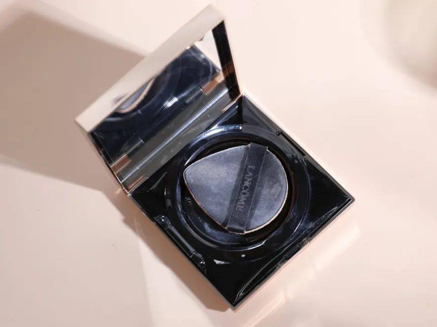 气垫|想碾压大牌还缺点实力，这届国货气垫全部翻车？