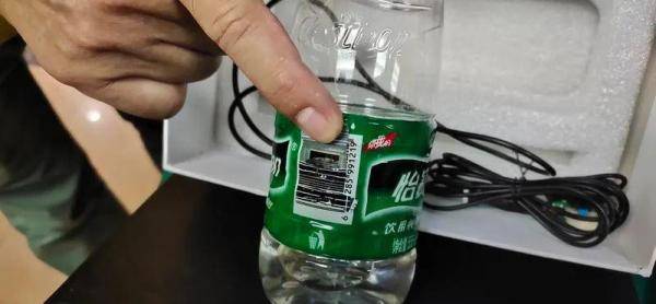 针孔|想逃？孕妇举报后，车长锁车抓人！画面太解气