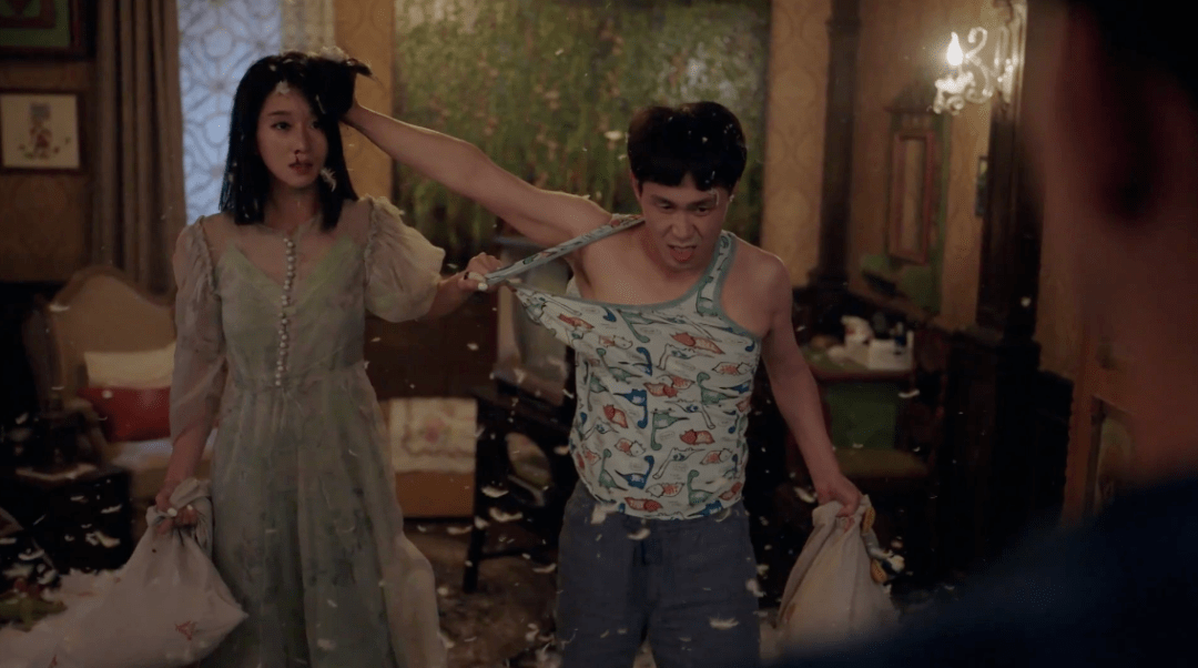 图片|除了新歌,蕾哈娜就连护肤品都为我们准备好了 | 美妆周盘点