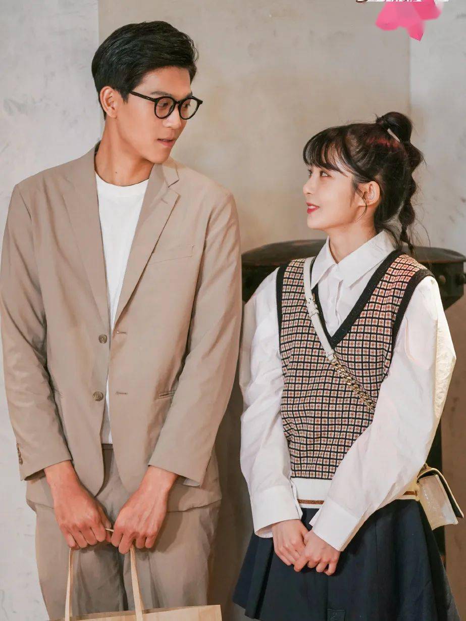 王晴|谈恋爱的女生和不谈恋爱的女生，到底能有什么差别？