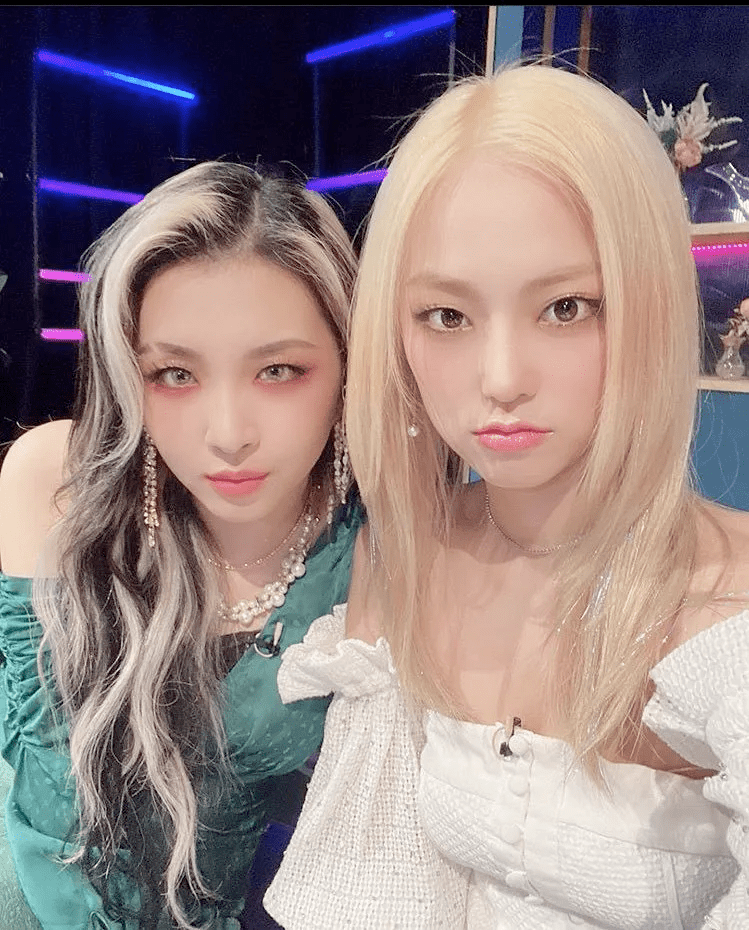 头发|不吹不“黑”，挑着染正当红！