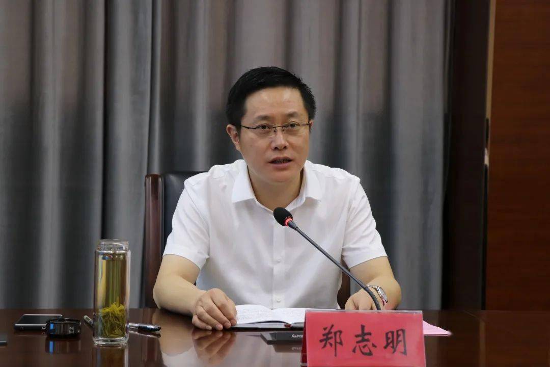 调研,镇党委书记杨朝友,镇长王勋陪同,镇领导孙如标,吴冬云,管文斌,周