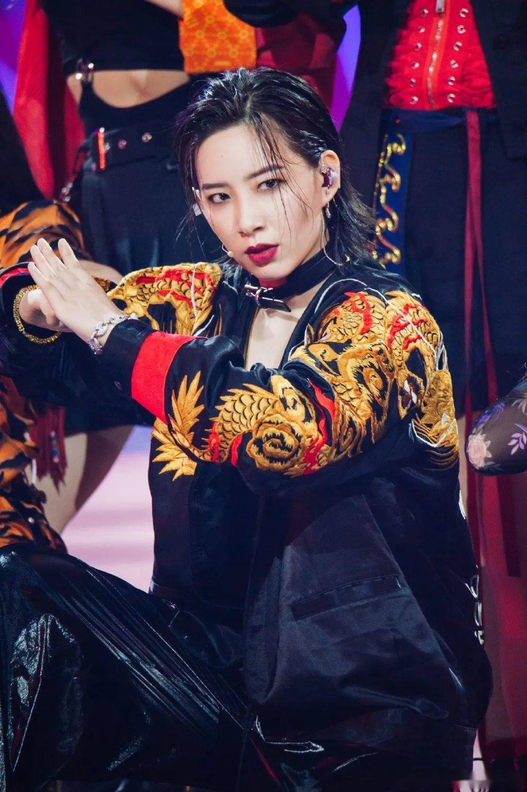 全团|10年霸凌事件再升级！取关另两名队员，一人灭全团的节奏？