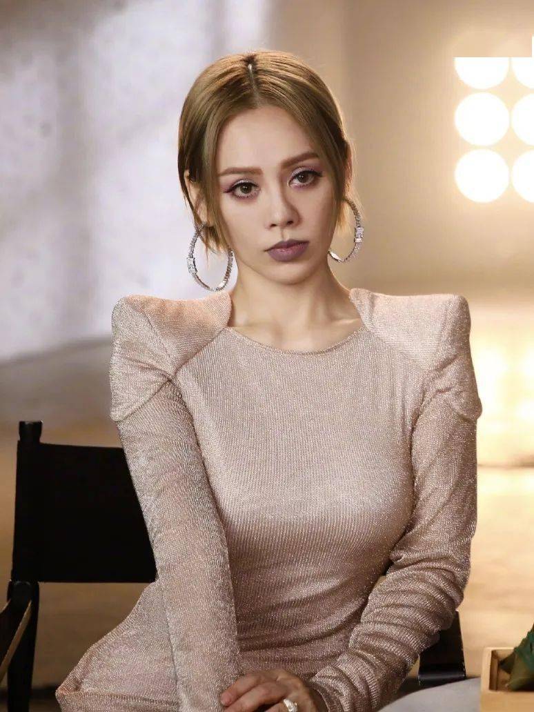 肤色|明星发色跟我选,素人美出惊艳感