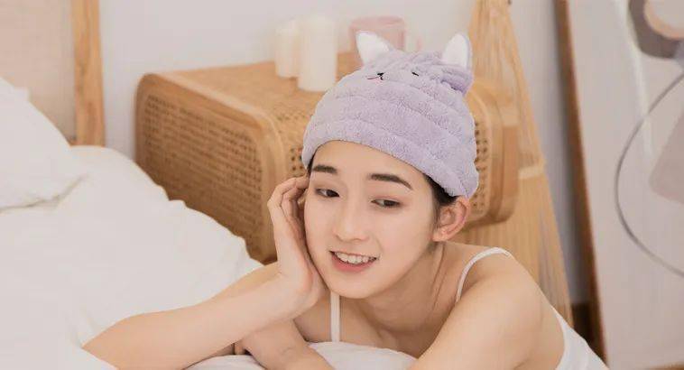 成人款|一顶“会喝水”的干发帽,头发不吹也能干!限时39元买一赠一,快抢!