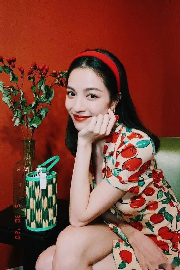 牌子|明星们夏天都穿什么牌子的衣服？