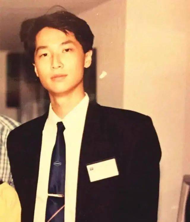 北大|49岁香港知名男艺人北大毕业！网友纷纷点赞