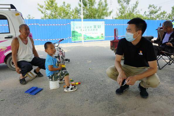 刘嘉玮|网格员、在线学习服务师……新职业成了大学生择业新热点