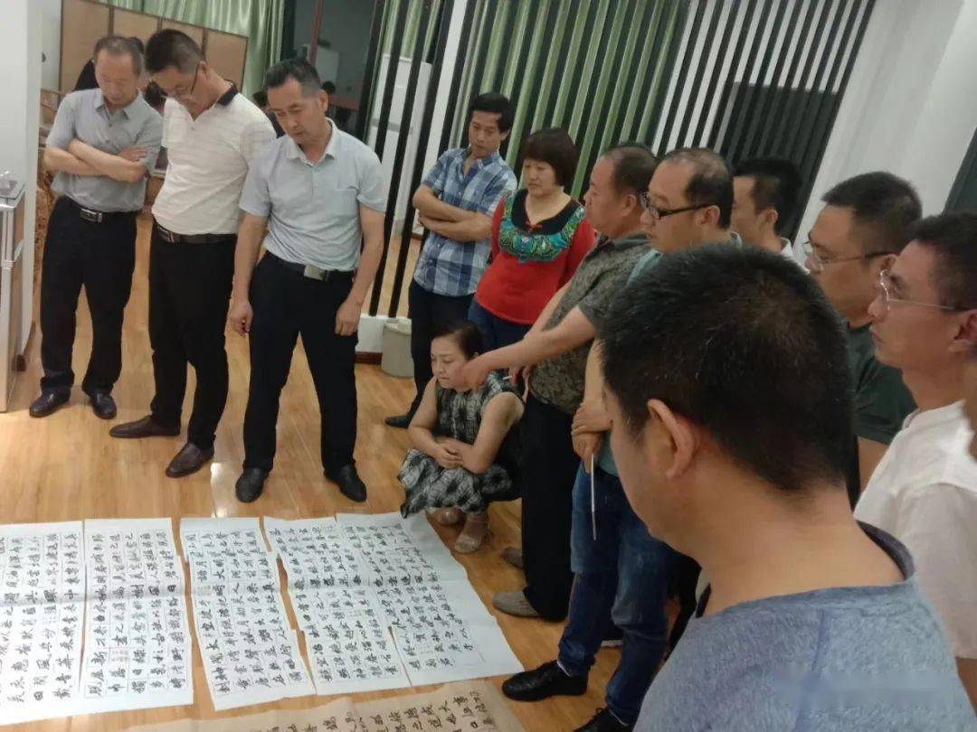 凤翔县书法家协会创作研讨会在隃墨轩举行