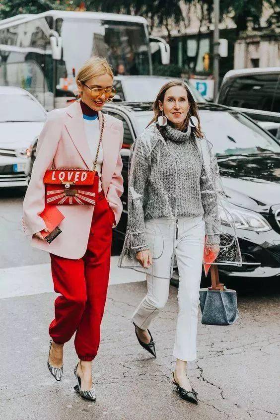 爱买|总是买买买衣服的女人,都有一颗有趣的灵魂!