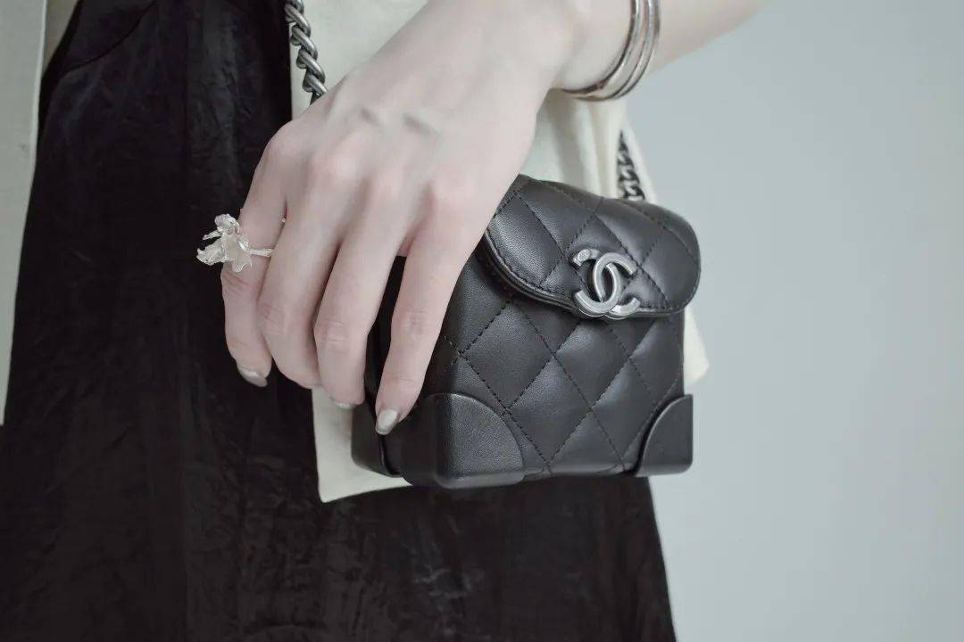 戒指|近期入手的点睛配饰,有了这些时髦小细节,穿白T都好看~