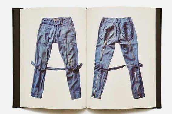 Simons|你愿意花一件单品的钱买一本品牌档案吗？