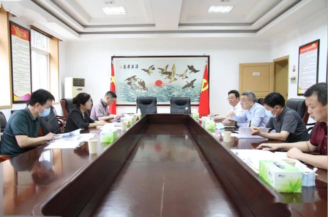 省委政法委副书记周彩娟到我局调研指导