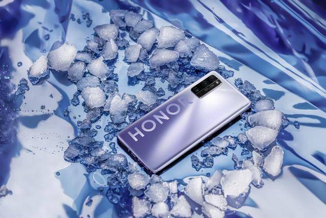 设计|Realme V5首曝外观被称“似曾相识”，网友：像极了荣耀30