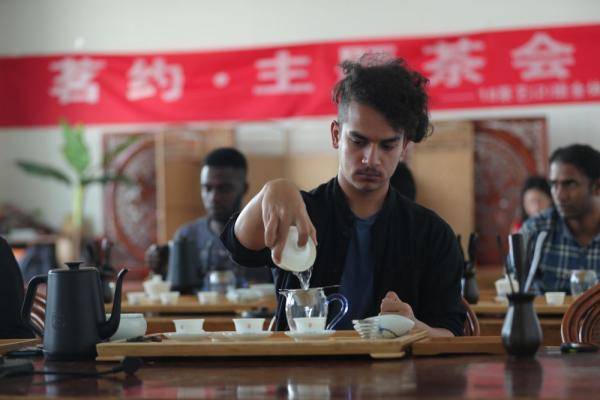 培训|昆明高校为留学生培训技能丰富文化生活