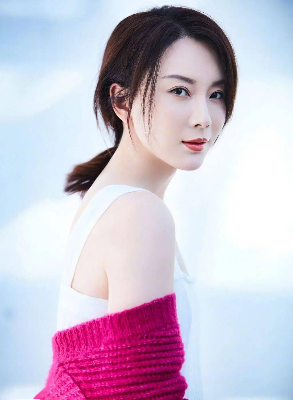 陈数|43岁的陈数演“女配”竟艳压女主佟丽娅,看了她的状态,我果断种草了这个东西......