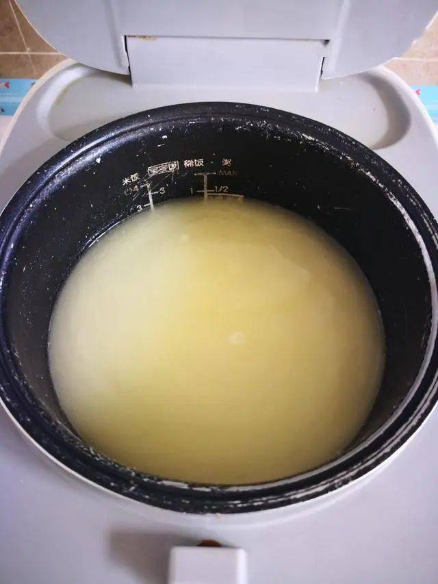 子宫|皱纹消失，子宫变干净了，头发慢慢变乌黑亮丽红豆和此物一起煮