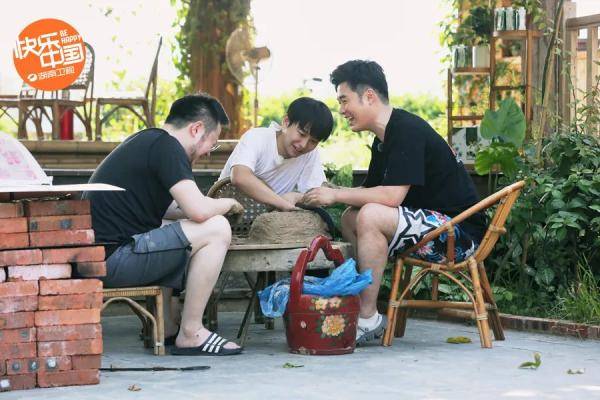 巴图|《向往4》收官宋丹丹陈赫返场 蘑菇屋里再次唱响《心火烧》