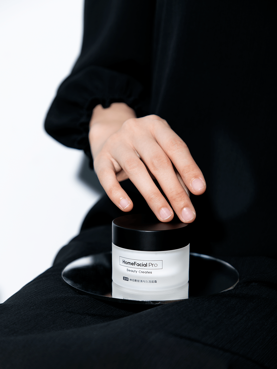 肌肤|50岁钟丽缇干了啥？！迷倒小12岁奶狗，不老神术教教我…