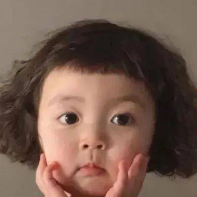 特别污情侣头像摸下面一人一半图片