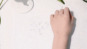 肤色|脖子比脸黑太多？夏日的宝藏救星，没想到竟是它！