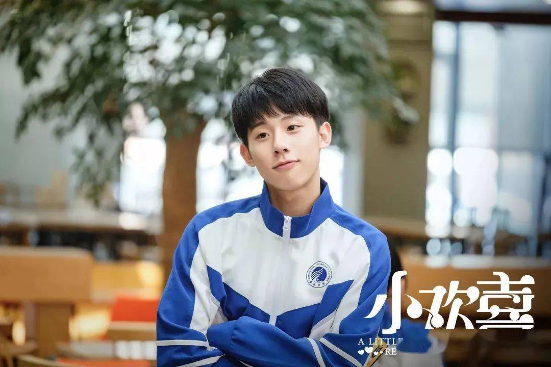 向俞星|“方一凡”跟杨超越的室友恋爱了？