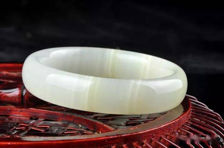 翡翠|这6种玉石廉价却卖相高大上，你有买过吗？