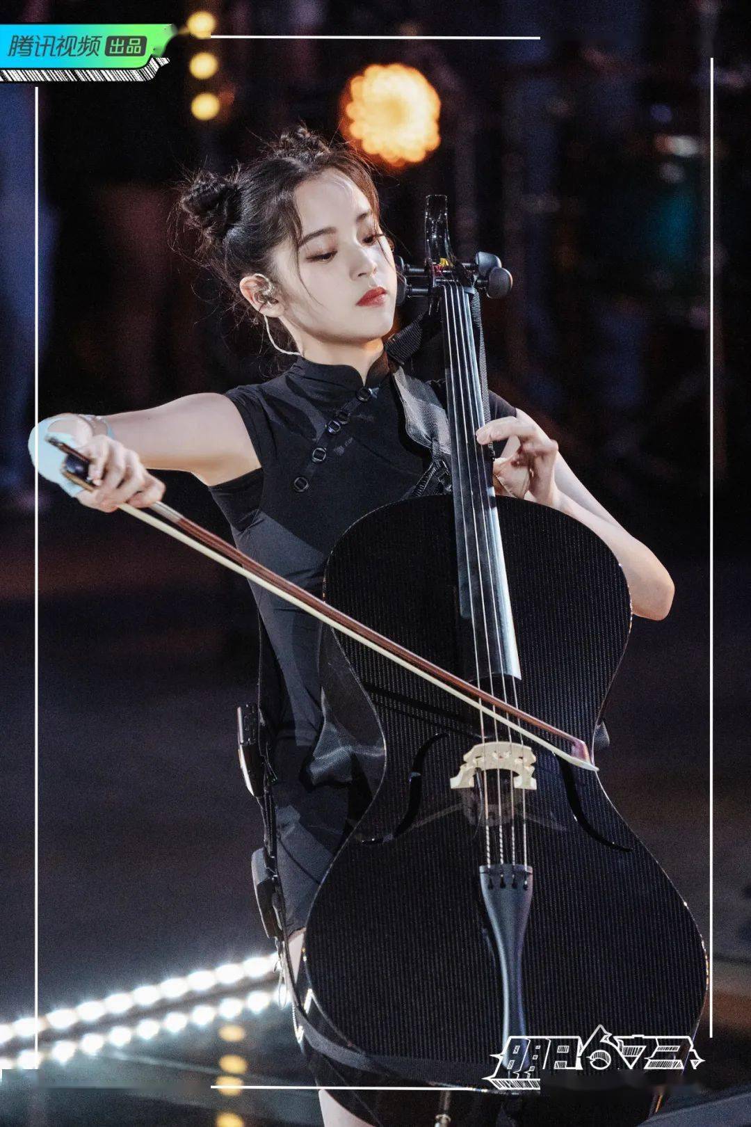 崩溃|欧阳娜娜被频繁网暴，不堪重负在节目崩溃大哭！才20岁的她到底做错了什么？