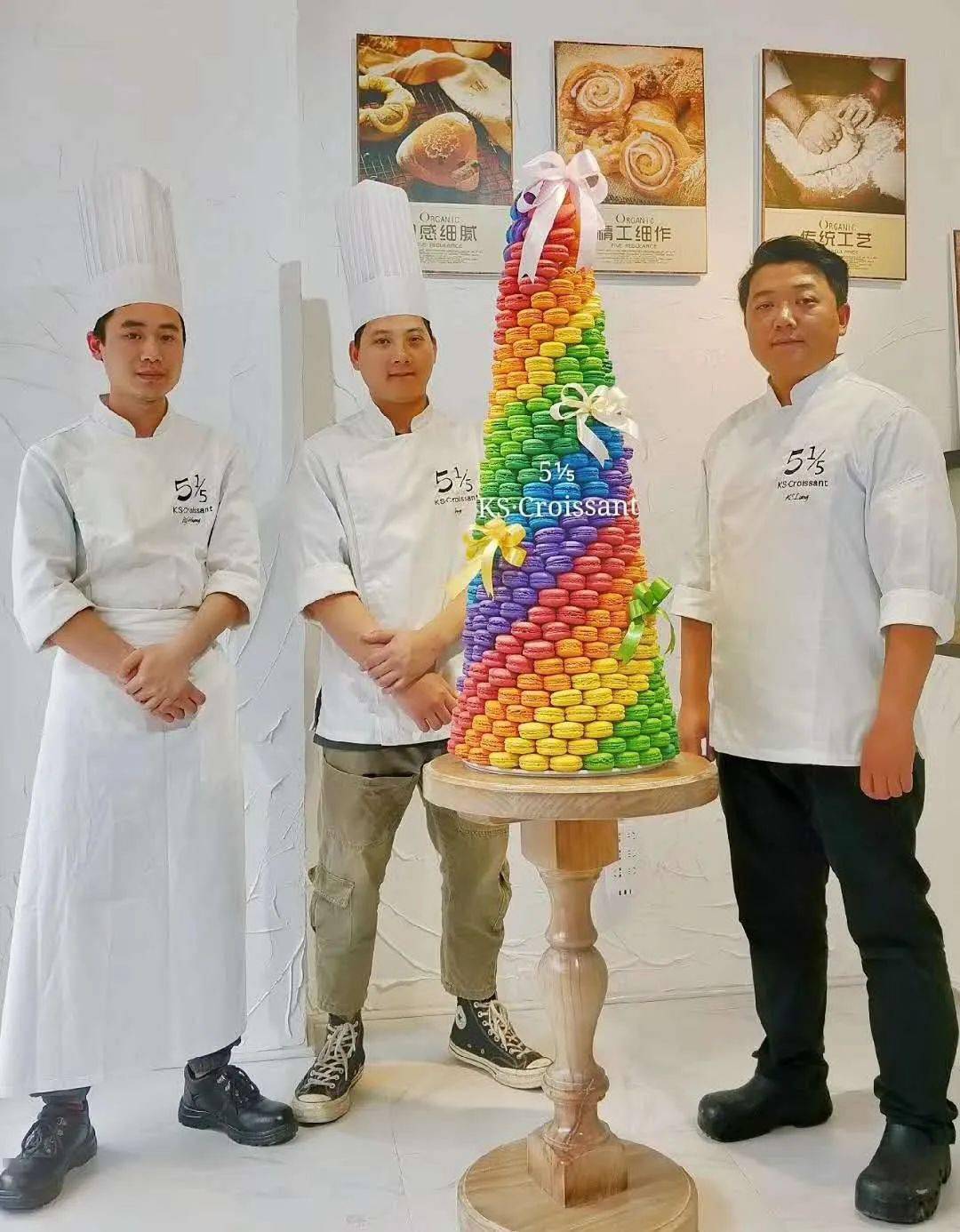 衣服|他把“衣服”卖进可颂面包店，就问香不香？