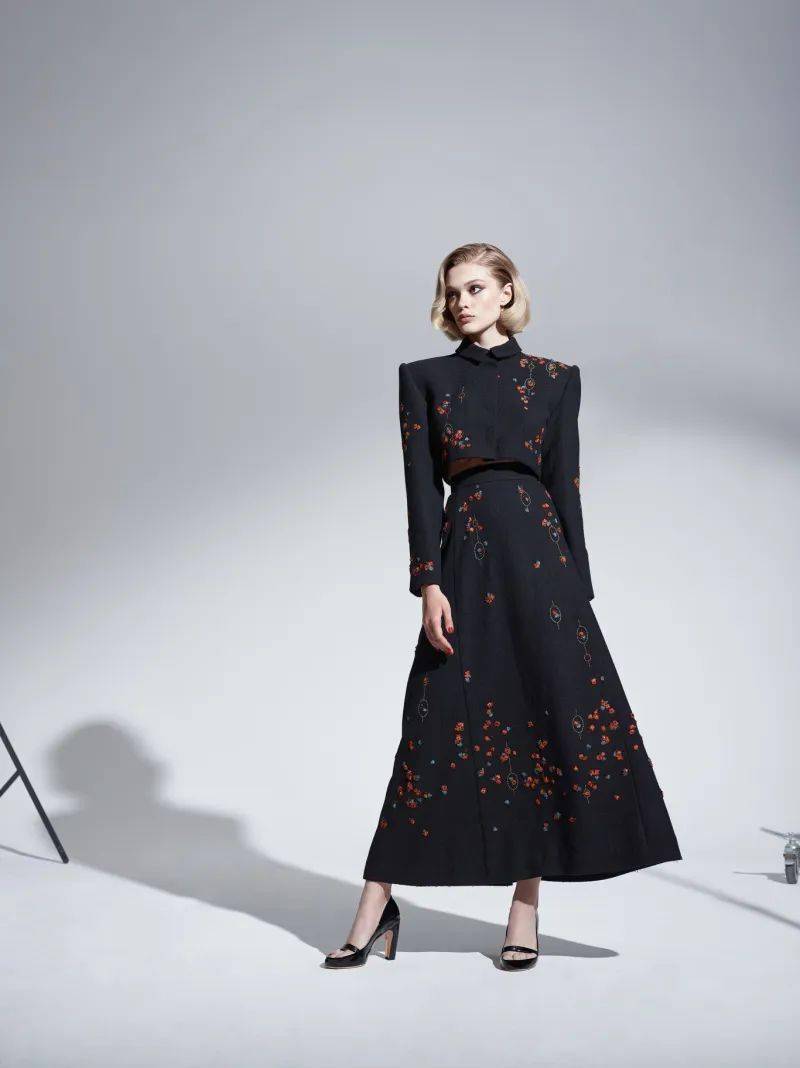 时装周|负重而行的巴黎高定时装周,怎么做才能逆天改命?