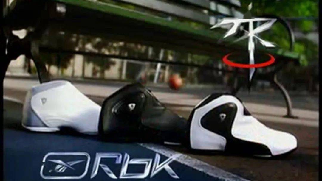 Kobe|一双鞋，让你记得18年前的夏天，“曼巴”在哪里