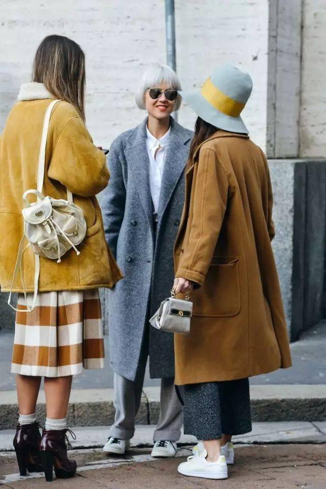 包包|大衣配不对，包包再贵也白费！