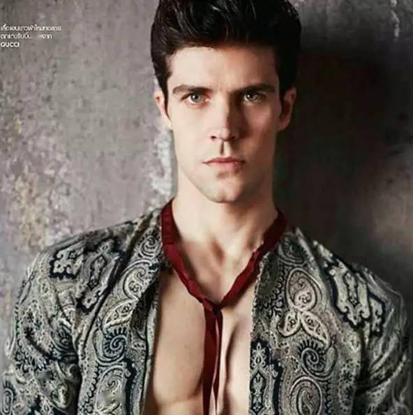 罗伯托·波雷|这个舞台上的王子,绝对秒杀一切小鲜肉!