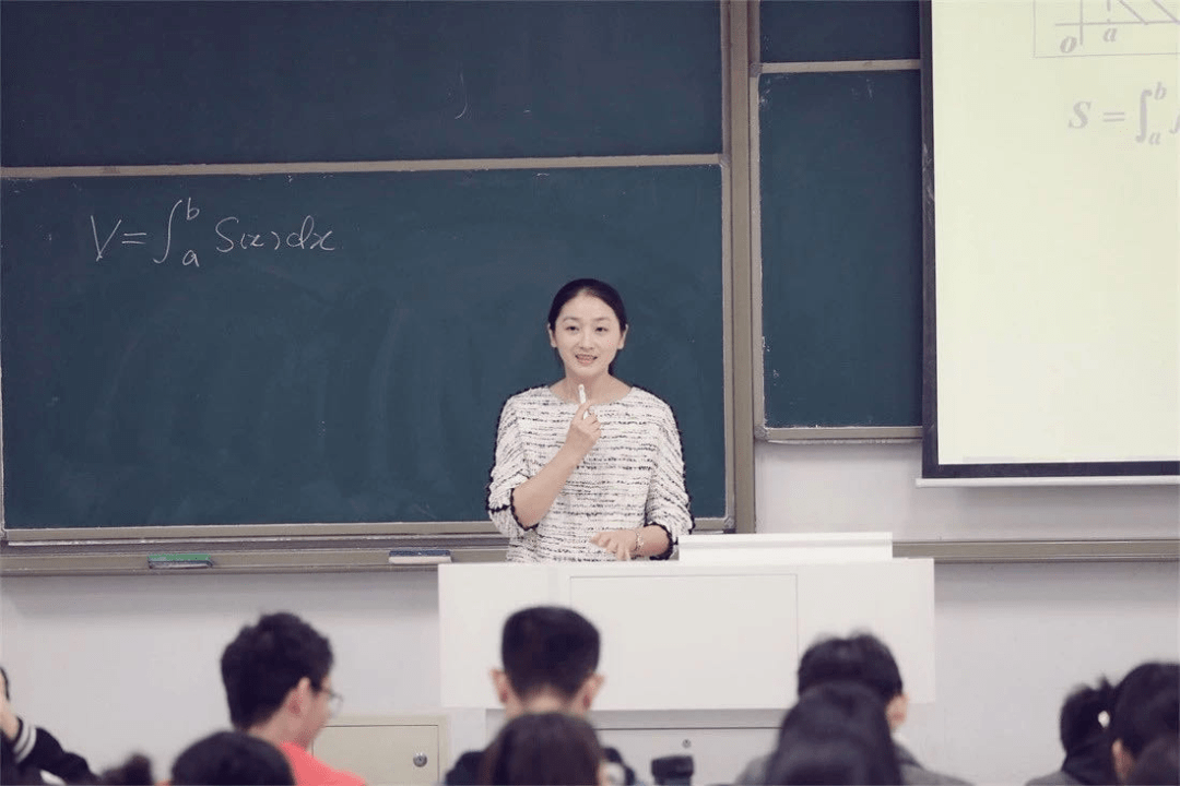 2016-2017学年,陆敏,余宏旺,耿锁华三位老师入选,2017-2018学年,周