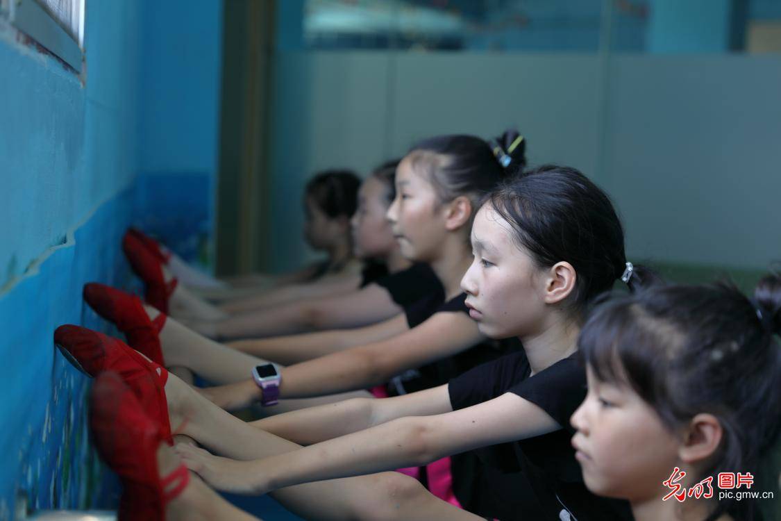 恩施|湖北恩施：暑假忙学艺