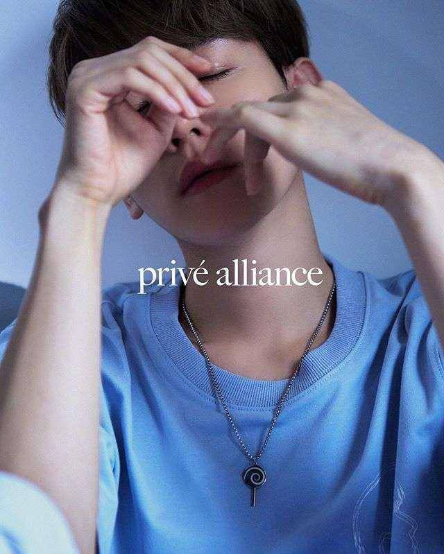 充满伯贤style的饰品细节公开，边总监审美太可了