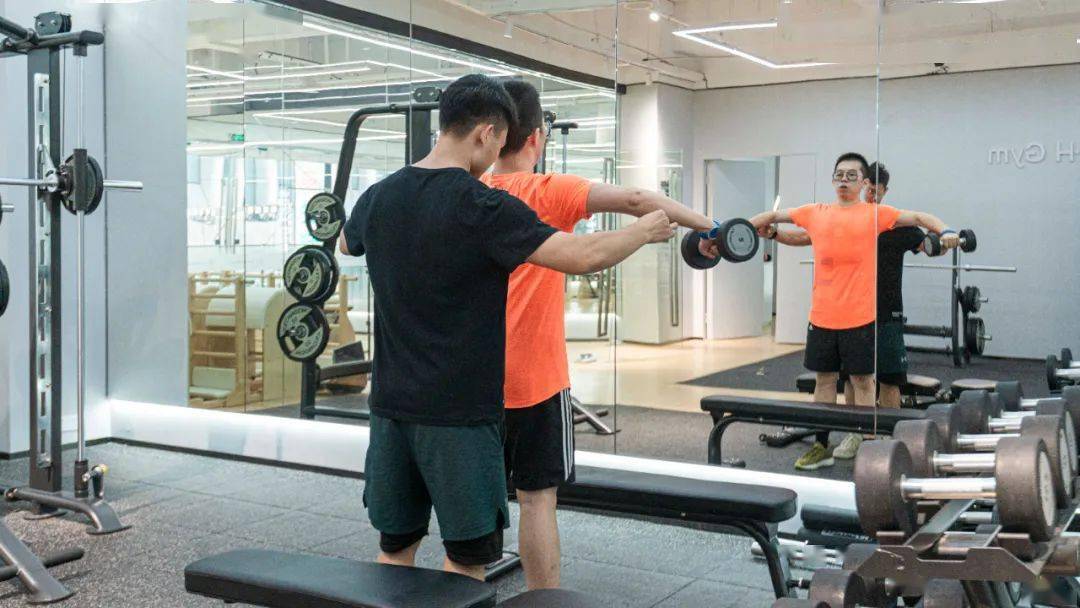 普拉提|“乘风破浪的姐姐们”疯狂痴迷？福州这家“大长腿训练场”我pick了！