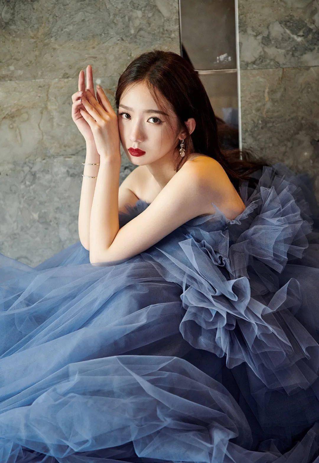 纱裙|谁能不爱夏日的薄纱连衣裙呢？