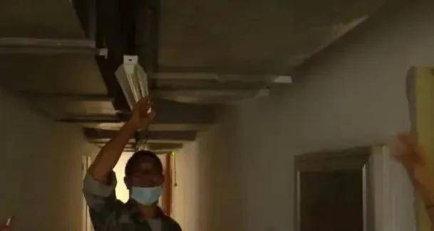 电梯|崩溃！苦等十年的回迁房，回家至少要穿6道门，最新回应→