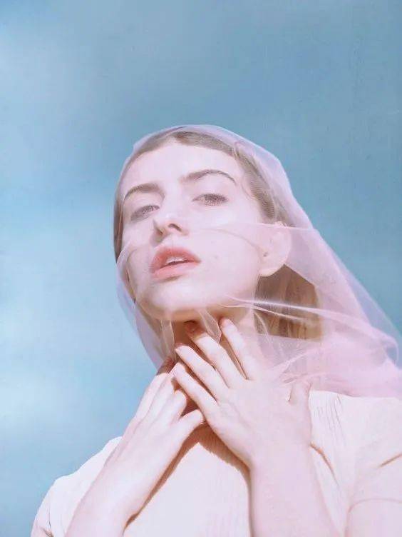 纱裙|谁能不爱夏日的薄纱连衣裙呢？