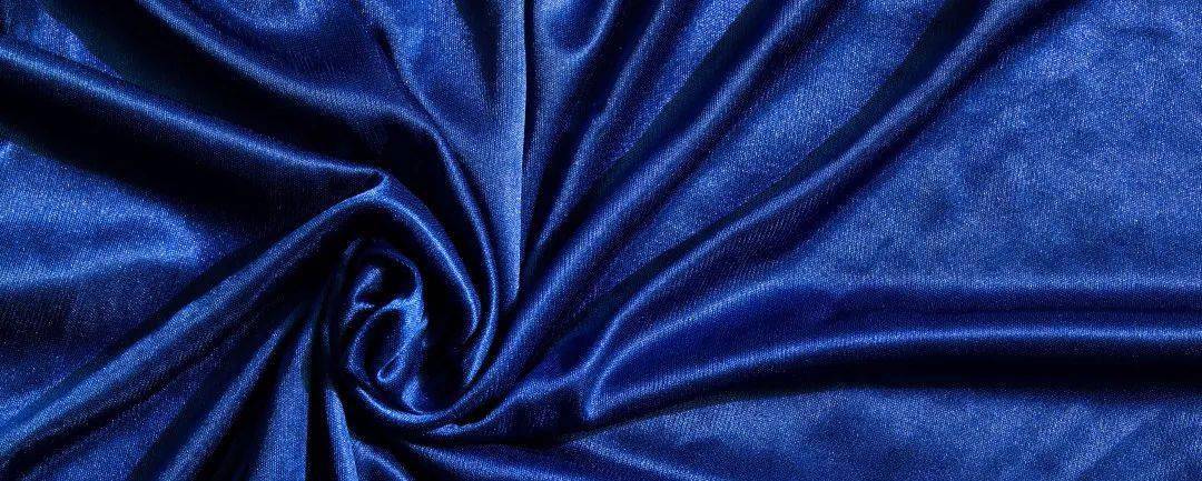 宁和|2020年这个颜色最流行!蓝色珠宝这几款,气质又宁和