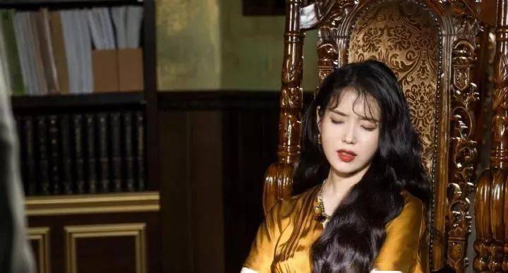 头发|堪称史上最快的懒人法宝，8秒干枯的发质立马变身柔顺、飘逸、有弹性的“绸缎发”？！