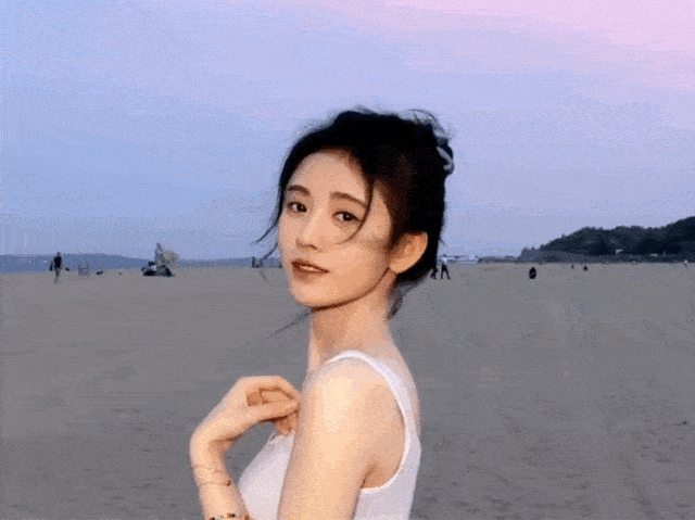 垫肩|四千年一见美女鞠婧祎的“小心机”，也太会了吧！！！