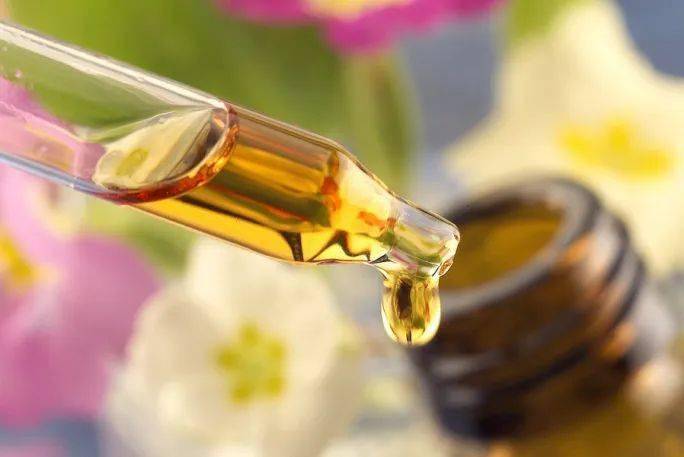 肌肤|30年老国货，别因便宜而嫌弃，一瓶用全身，真正实力派