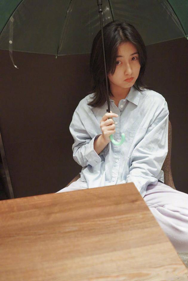 张子枫|张子枫搞特殊开私家车进高考考场？官方给出回应