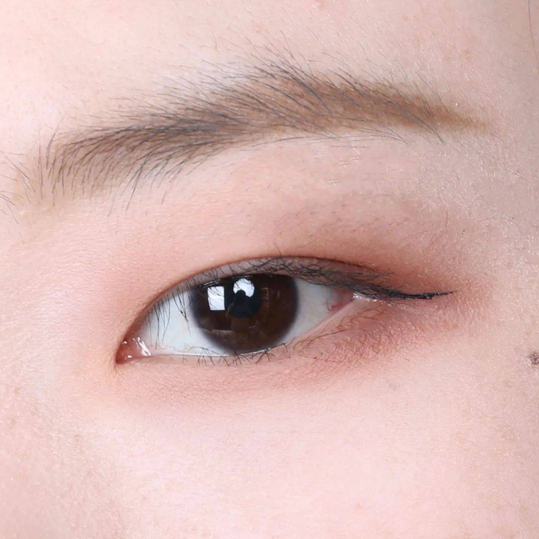 日记|完美日记系列眼影评测 | 真的不知道为啥锦鲤盘能这么火?