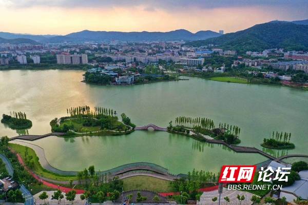 网友镜头下的长沙后湖 :网红打卡地,360度美得无死角