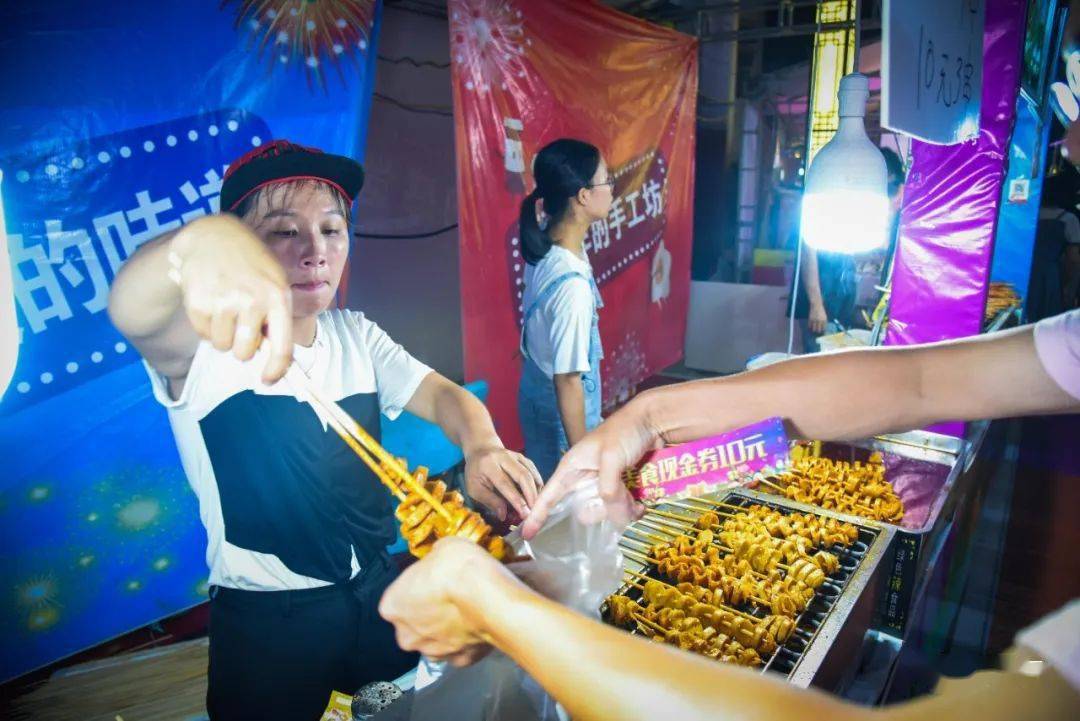 永春首个大型网红地摊经济夜市盛大开街!现场人山人海