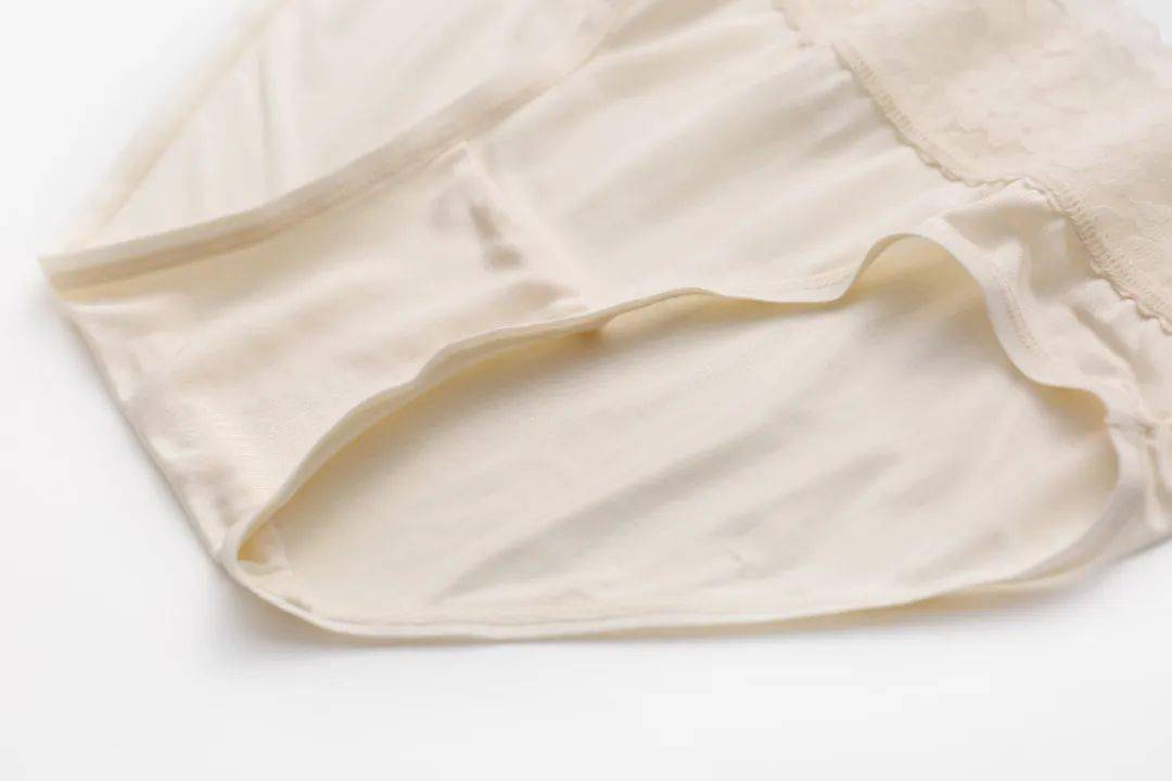 文能当|文能当睡衣，武能作外套，它是时尚界的万能单品 | 百匠优选